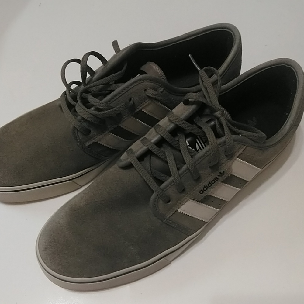 Men's adiidas shose